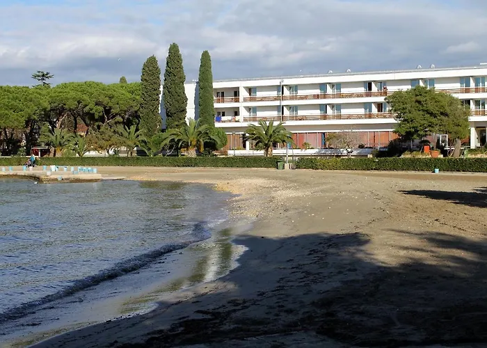 Apartman With A Parking Space - 11792 *